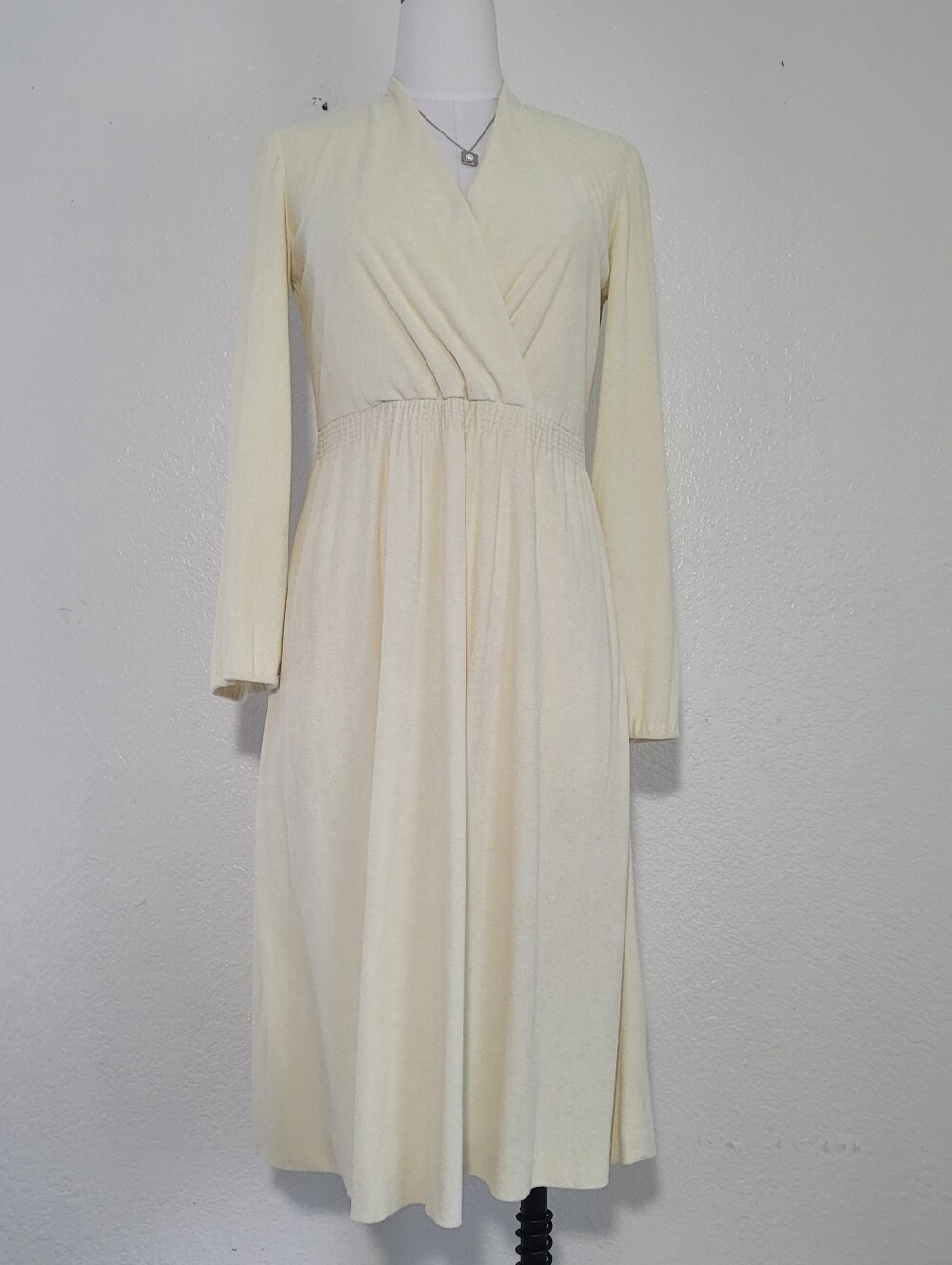 Vintage Melissa Petites Cream Long Sleeve Wrap-Style Midi Dress Size 6